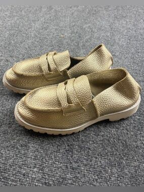 VIBRAM Women’s Gold Leather Loafers size: 5